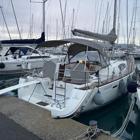 Barca A Vela Beneteau Oceanis 43 - Gin Tonic *